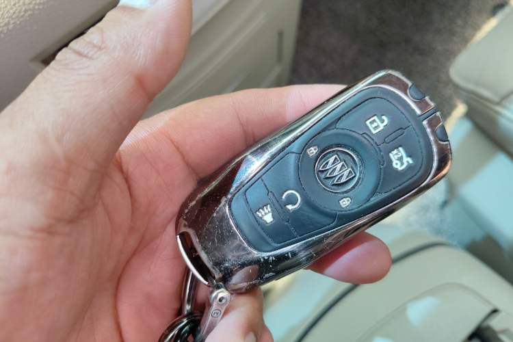 Used Buick GL8 2014 3.0L GT Luxury Business Haoya Edition Vehicle Key