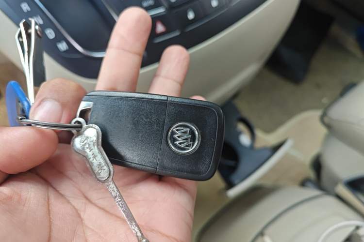 Used Buick GL8 2014 3.0L GT Luxury Business Haoya Edition Vehicle Key