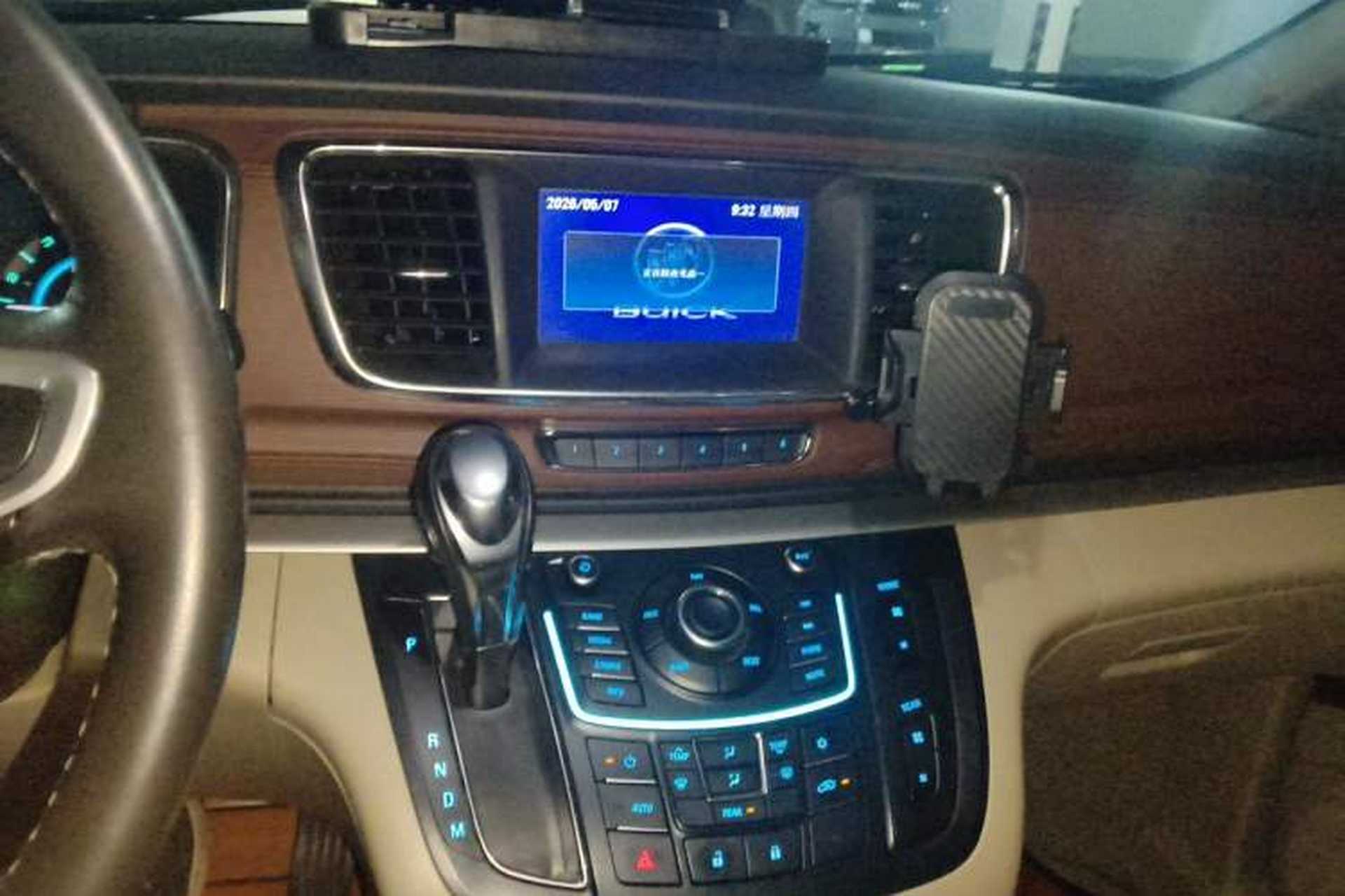 Used Buick GL8 2014 2.4L LT Luxury Business Executive Edition Audio And AC Panel