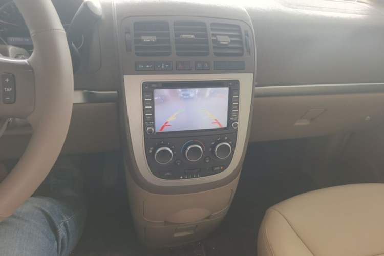 Used Buick GL8 2014 2.4L Classic Edition Audio And AC Panel