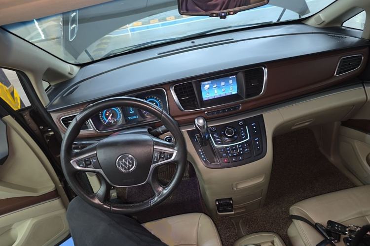 Used Buick GL8 2014 3.0L GT Luxury Business Haoya Edition Center Console