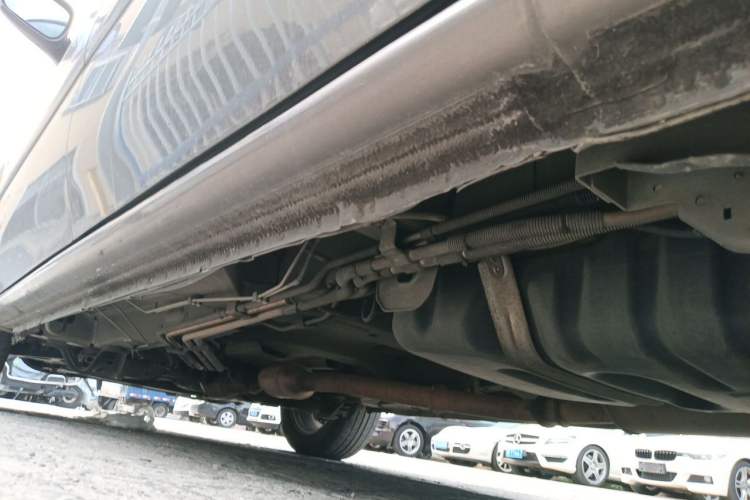 Used Buick GL8 2014 2.4L Classic Edition Chassis Rear Left