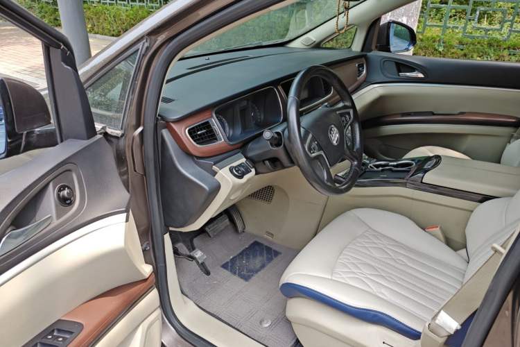 Used Buick GL8 2014 3.0L GT Luxury Business Haoya Edition Driver Seat