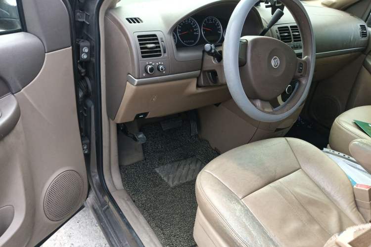 Used Buick GL8 2014 2.4L Classic Edition Driver Seat