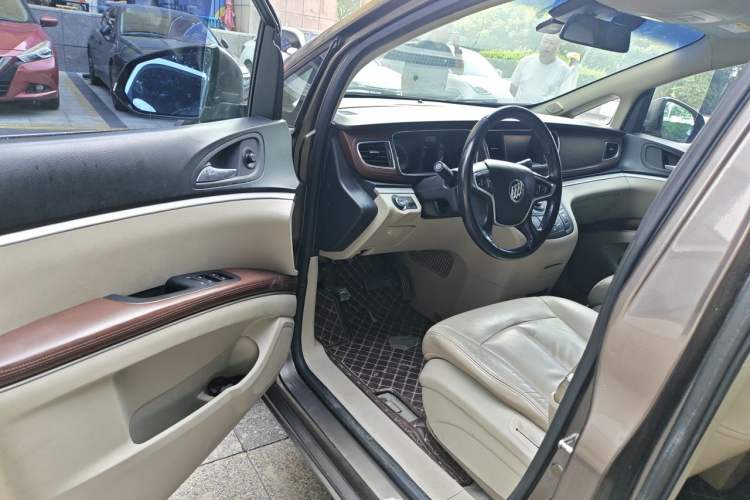 Used Buick GL8 2014 3.0L GT Luxury Business Haoya Edition Driver Seat