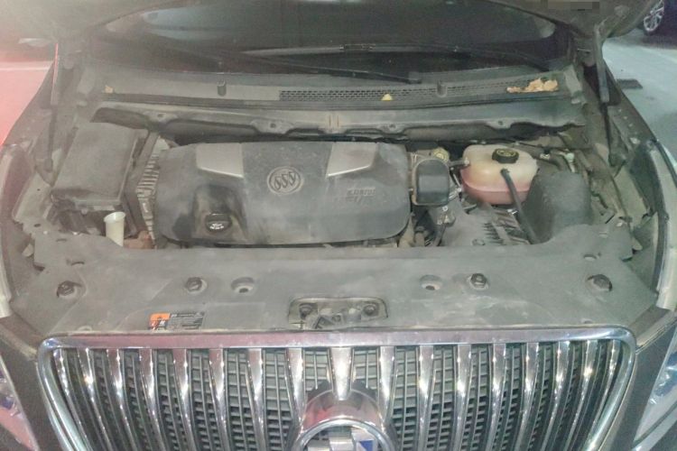 Used Buick GL8 2014 3.0L GT Luxury Business Haoya Edition Engine Bay