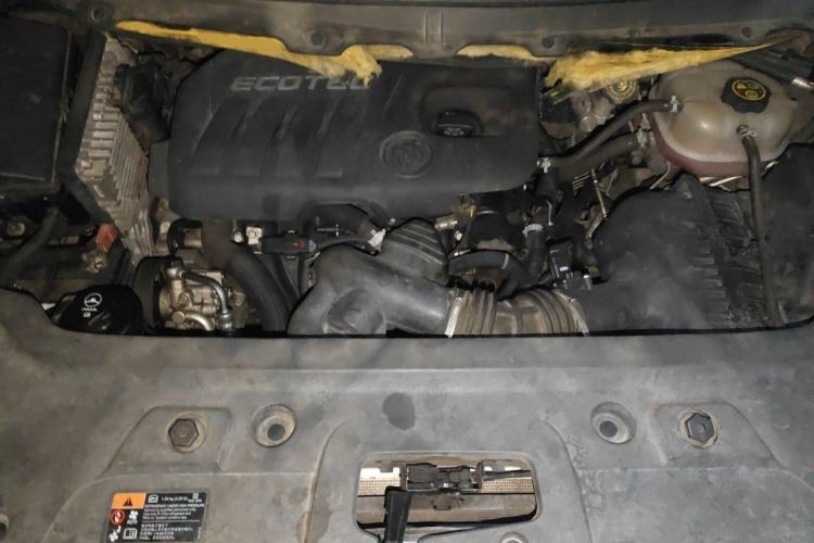 Used Buick GL8 2014 2.4L CT Luxury Business Comfort Edition Engine Bay