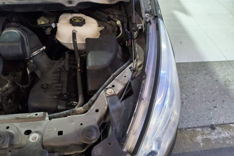 Used Buick GL8 2014 3.0L GT Luxury Business Haoya Edition Engine Bay Left