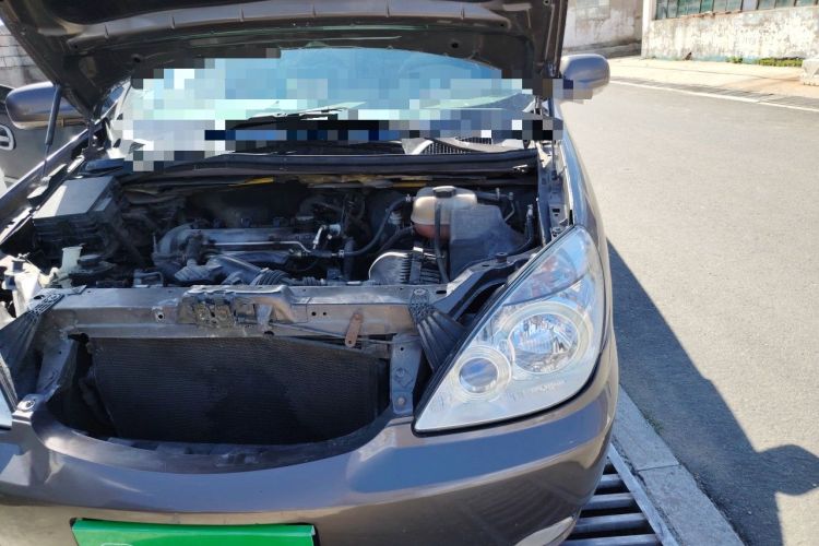 Used Buick GL8 2014 2.4L Comfort Edition Engine Bay Left