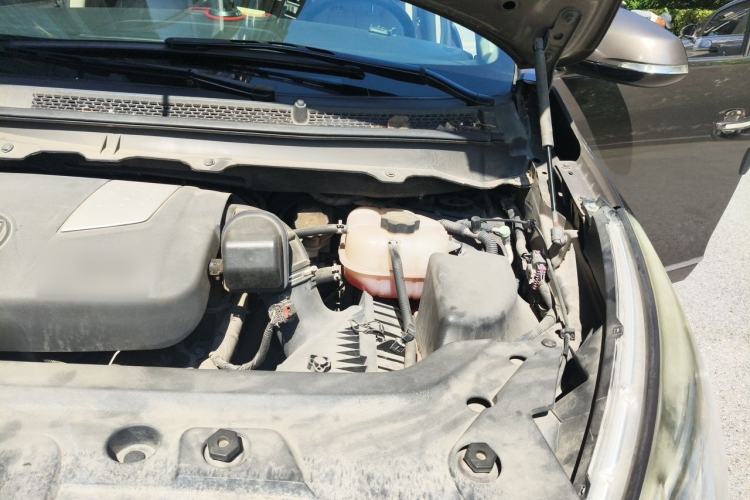 Used Buick GL8 2014 3.0L GT Luxury Business Haoya Edition Engine Bay Left