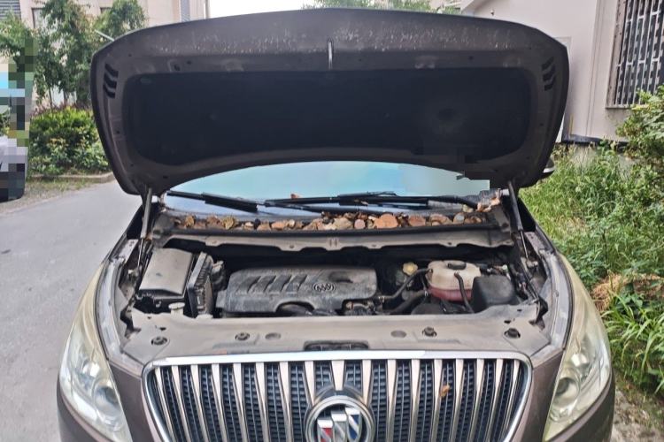 Used Buick GL8 2014 2.4L CT Luxury Business Comfort Edition Engine Bay