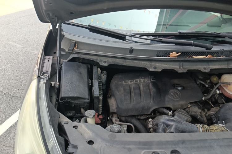 Used Buick GL8 2014 2.4L CT Luxury Business Comfort Edition Engine Bay Right