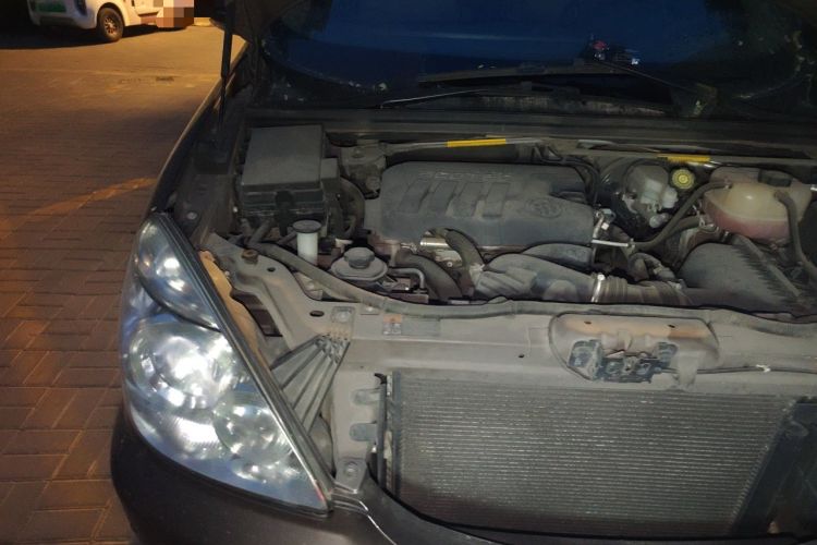 Used Buick GL8 2014 2.4L Classic Edition Engine Bay Right