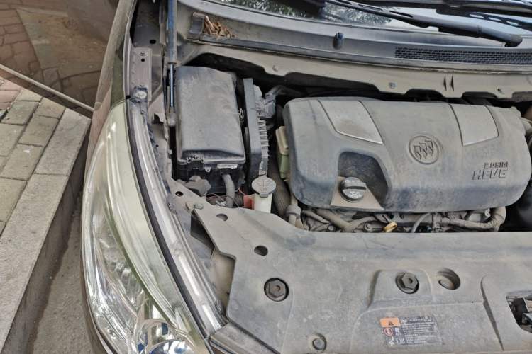 Used Buick GL8 2014 3.0L GT Luxury Business Haoya Edition Engine Bay Right