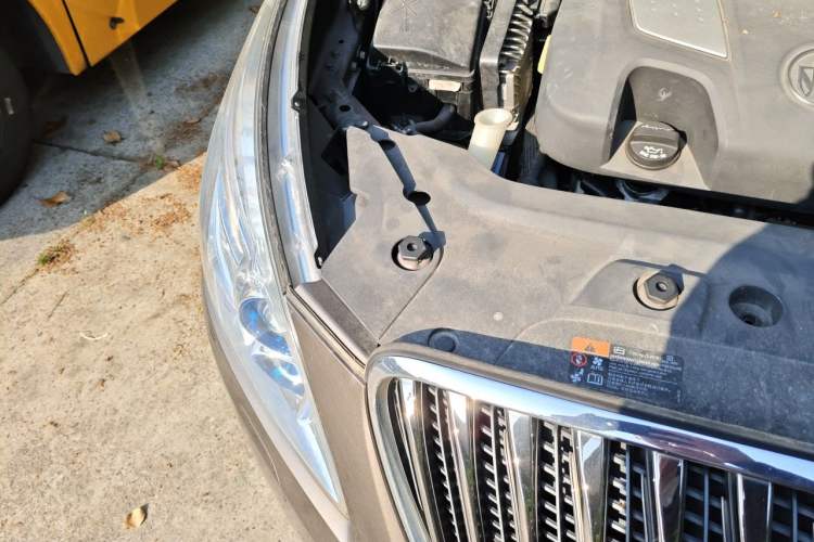Used Buick GL8 2014 3.0L XT Luxury Business Flagship Edition Engine Bay Right