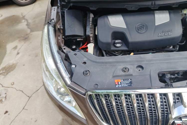 Used Buick GL8 2014 3.0L GT Luxury Business Haoya Edition Engine Bay Right