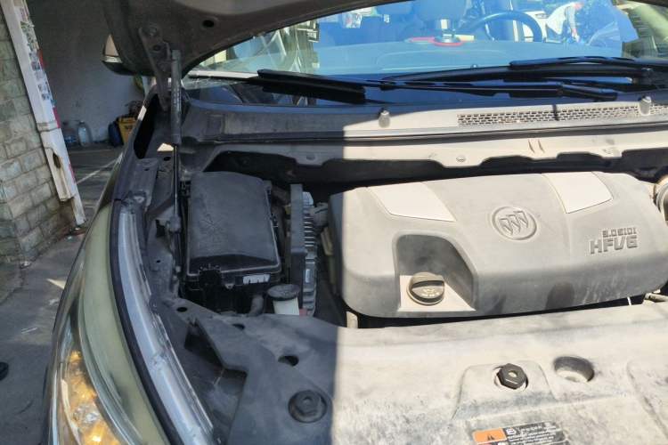Used Buick GL8 2014 3.0L GT Luxury Business Haoya Edition Engine Bay Right