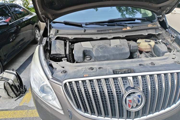 Used Buick GL8 2014 3.0L GT Luxury Business Haoya Edition Engine Bay Right