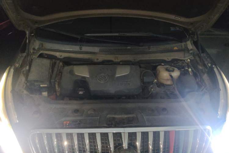 Used Buick GL8 2014 3.0L GT Luxury Business Haoya Edition Engine Bay