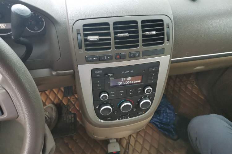 Used Buick GL8 2014 2.4L Classic Edition Gear Lever