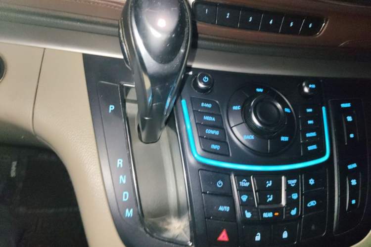 Used Buick GL8 2014 3.0L GT Luxury Business Haoya Edition Gear Lever