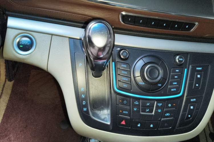Used Buick GL8 2014 2.4L CT Luxury Business Comfort Edition Gear Lever