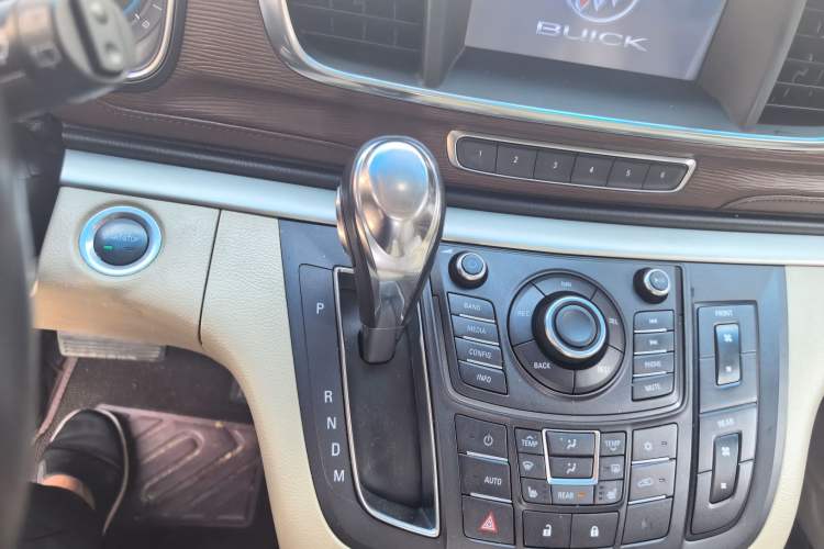 Used Buick GL8 2014 3.0L GT Luxury Business Haoya Edition Gear Lever