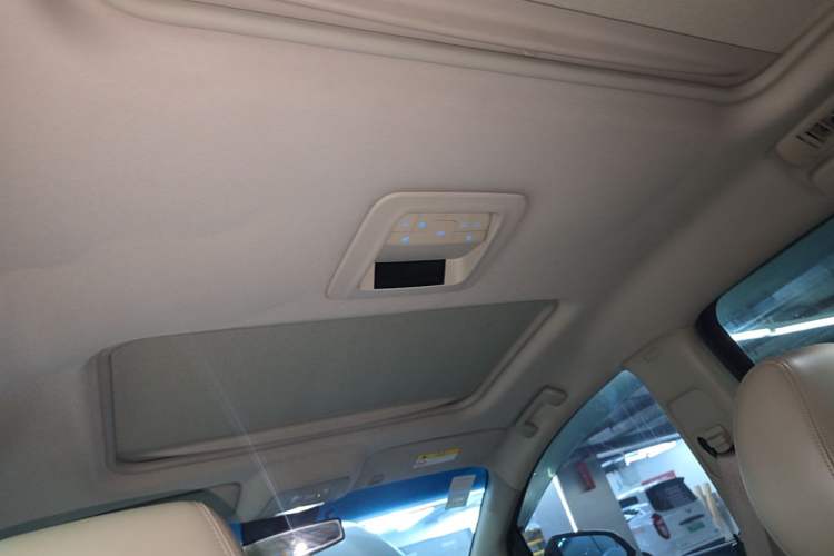 Used Buick GL8 2014 3.0L GT Luxury Business Haoya Edition Headliner