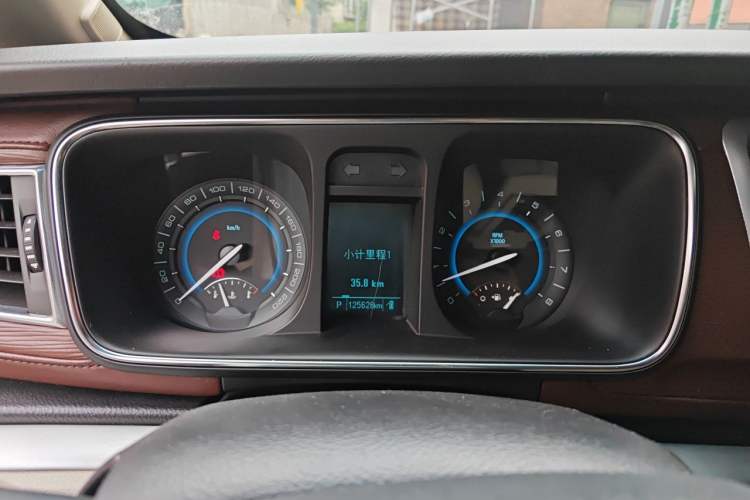 Used Buick GL8 2014 3.0L GT Luxury Business Haoya Edition Instrument Cluster