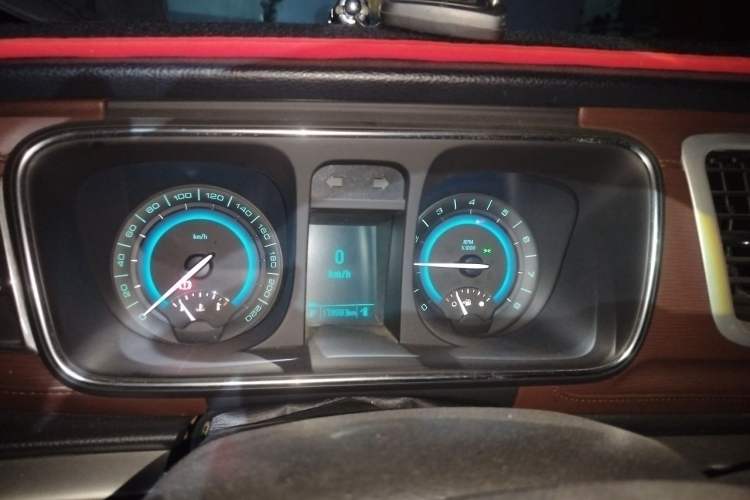 Used Buick GL8 2014 3.0L XT Luxury Business Flagship Edition Instrument Cluster