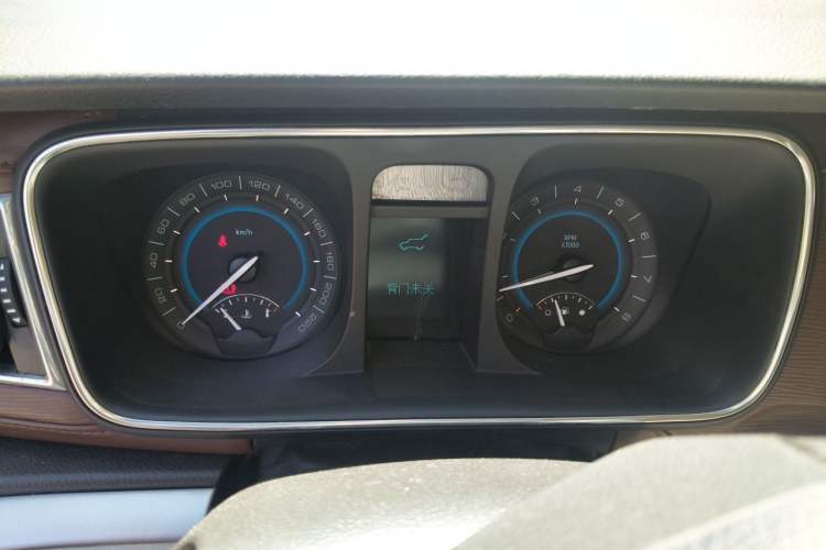 Used Buick GL8 2014 3.0L GT Luxury Business Haoya Edition Instrument Cluster