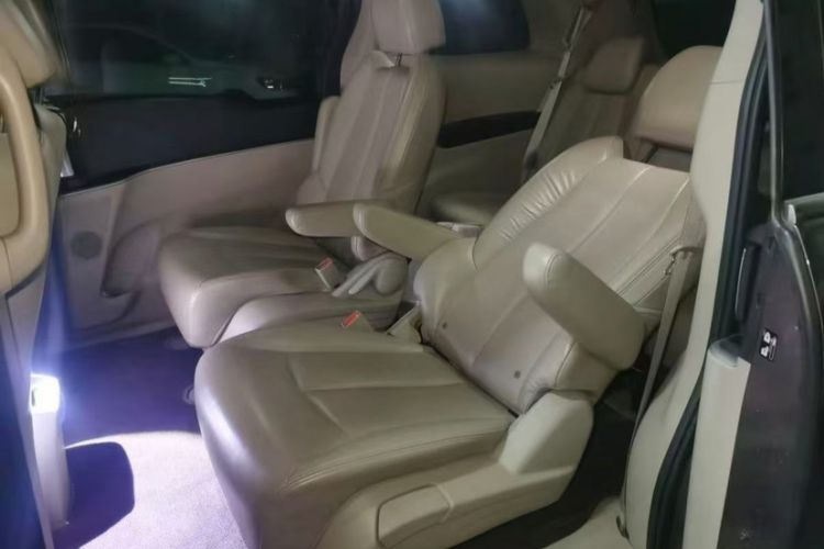 Used Buick GL8 2014 3.0L GT Luxury Business Haoya Edition Interior 3