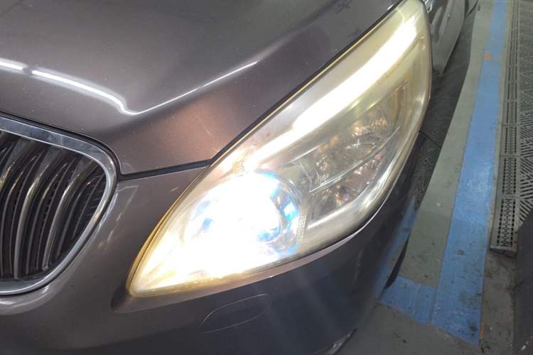 Used Buick GL8 2014 3.0L GT Luxury Business Haoya Edition Left Front Headlight