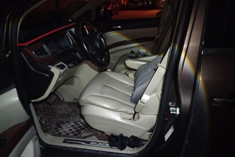 Used Buick GL8 2014 3.0L XT Luxury Business Flagship Edition Left Front Seat