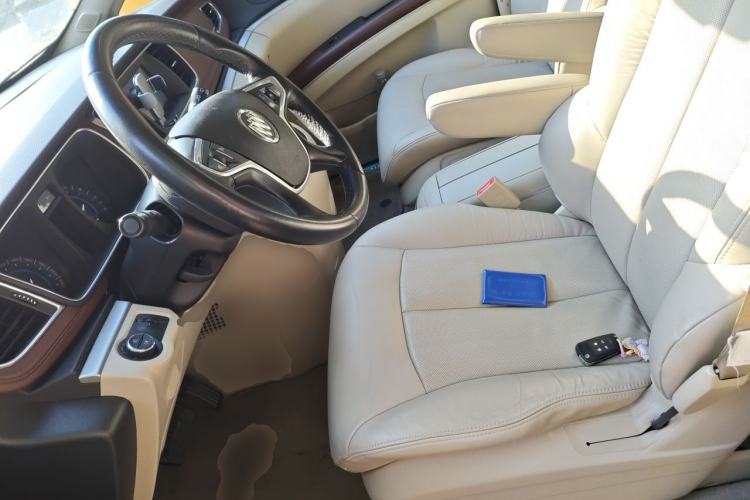 Used Buick GL8 2014 3.0L XT Luxury Business Flagship Edition Left Front Seat