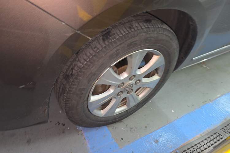 Used Buick GL8 2014 3.0L GT Luxury Business Haoya Edition Left Front Wheel Hub