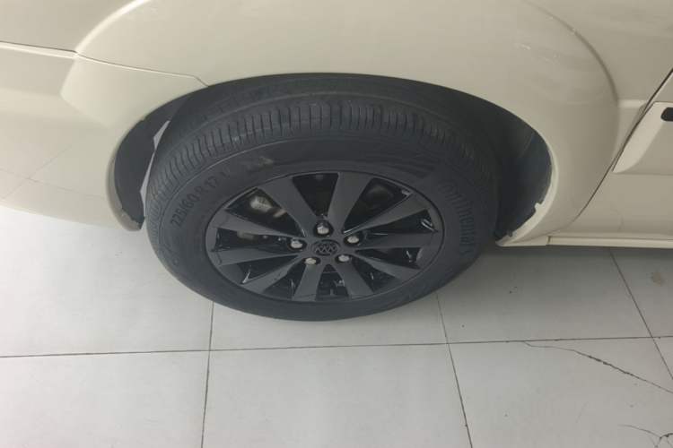 Used Buick GL8 2014 2.4L Classic Edition Left Front Wheel Hub