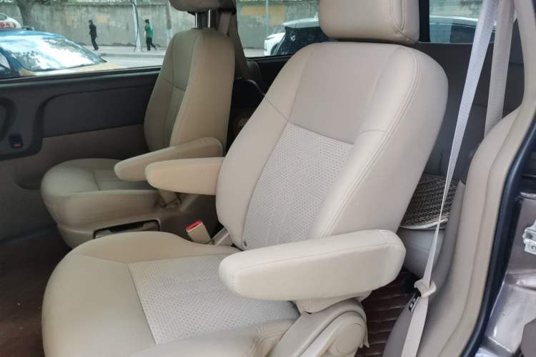 Used Buick GL8 2014 2.4L Classic Edition Left Rear Seat