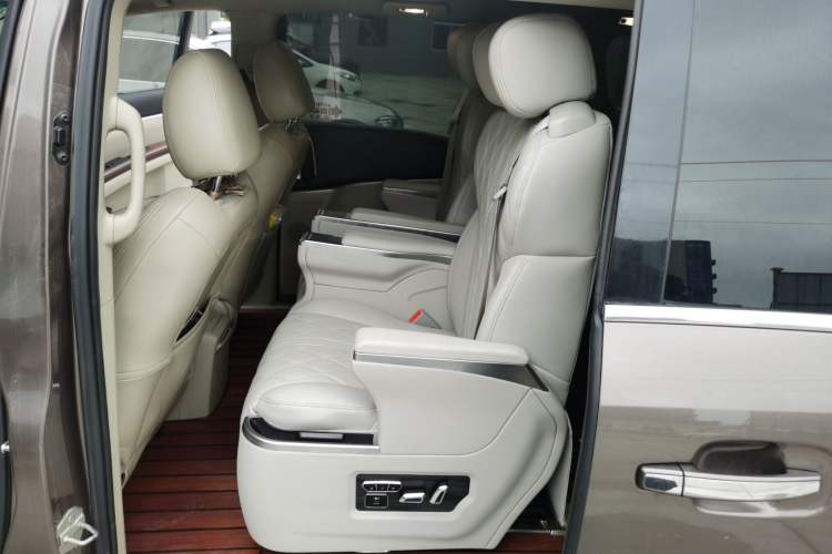 Used Buick GL8 2014 3.0L GT Luxury Business Haoya Edition Left Rear Seat