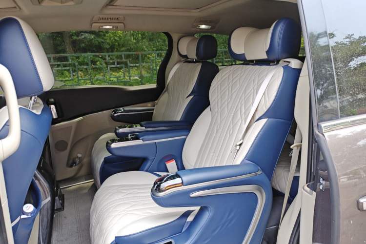 Used Buick GL8 2014 3.0L GT Luxury Business Haoya Edition Left Rear Seat