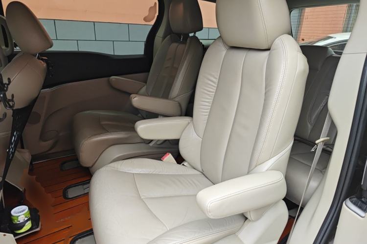 Used Buick GL8 2014 3.0L GT Luxury Business Haoya Edition Left Rear Seat