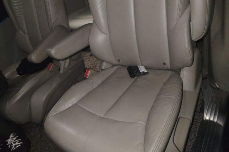 Used Buick GL8 2014 3.0L GT Luxury Business Haoya Edition Left Rear Seat