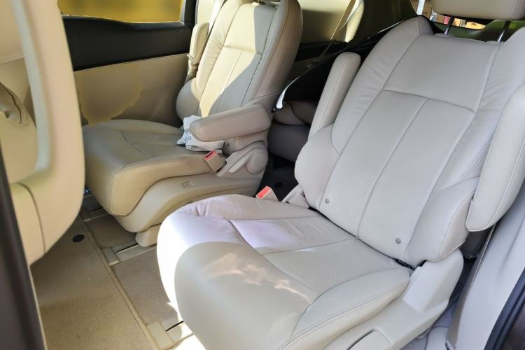 Used Buick GL8 2014 3.0L XT Luxury Business Flagship Edition Left Rear Seat