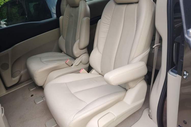 Used Buick GL8 2014 3.0L GT Luxury Business Haoya Edition Left Rear Seat