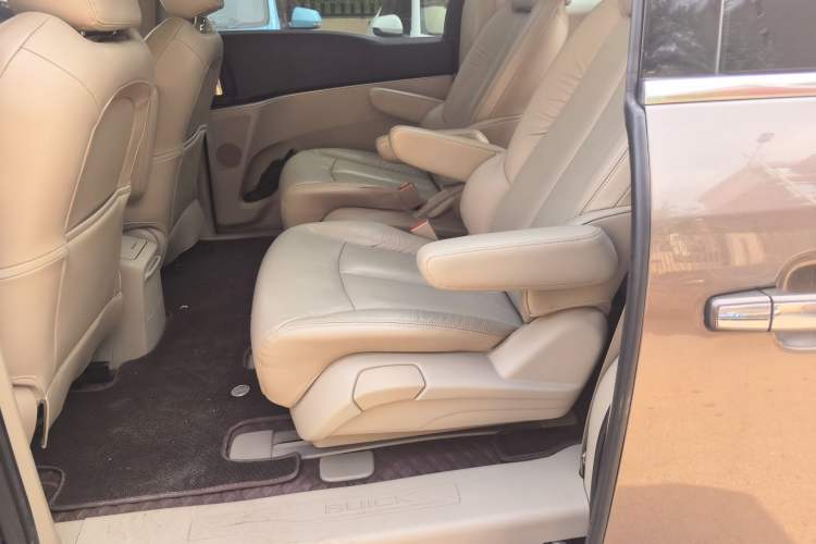 Used Buick GL8 2014 3.0L GT Luxury Business Haoya Edition Left Rear Seat
