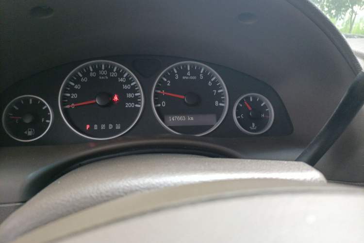 Used Buick GL8 2014 2.4L Classic Edition Odometer Close Up