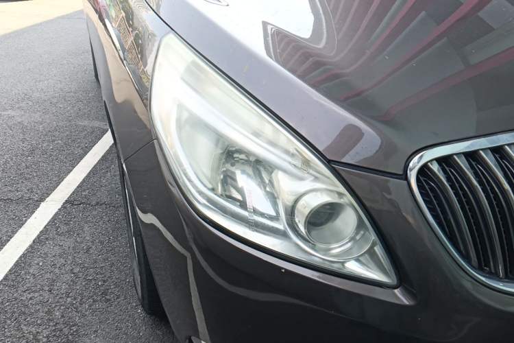 Used Buick GL8 2014 2.4L CT Luxury Business Comfort Edition Right Front Headlight