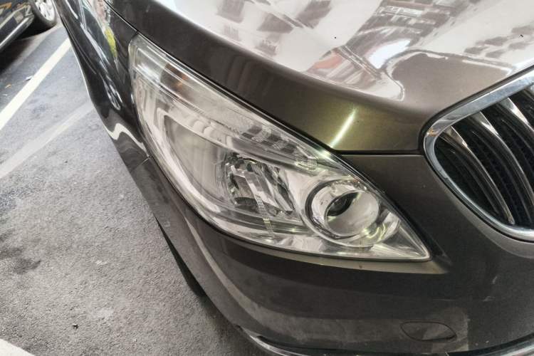 Used Buick GL8 2014 2.4L CT Luxury Business Comfort Edition Right Front Headlight