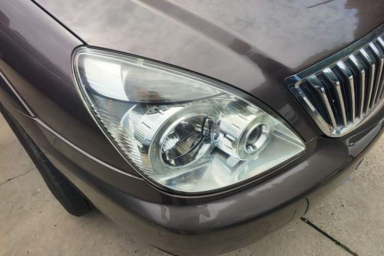 Used Buick GL8 2014 2.4L Classic Edition Right Front Headlight