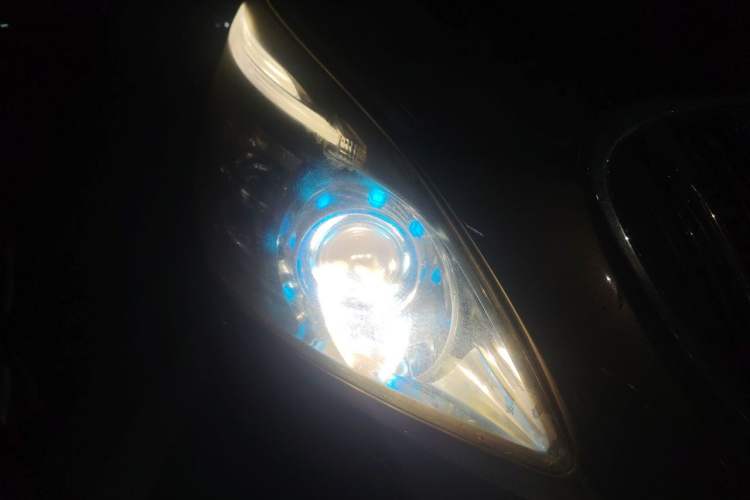 Used Buick GL8 2014 3.0L GT Luxury Business Haoya Edition Right Front Headlight